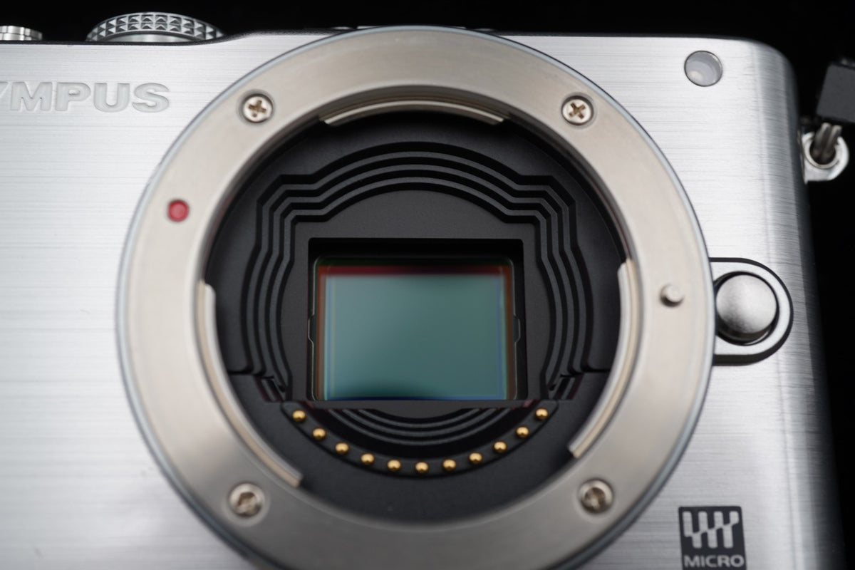 Olympus PEN Lite E-PL3 Silver 12.3 MP Digital Camera Body US STOCK