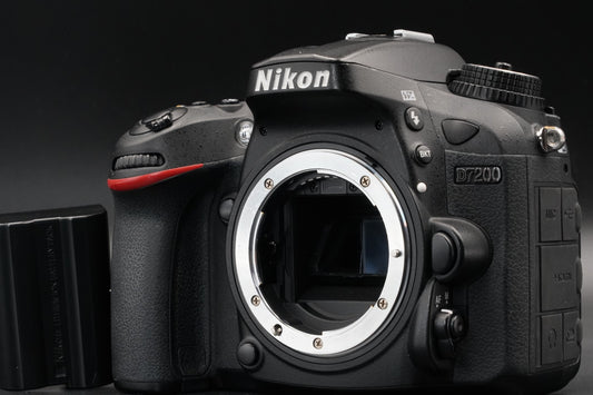 Nikon D7200 24.2 MP Digital SLR Camera Body Only US STOCK #11265
