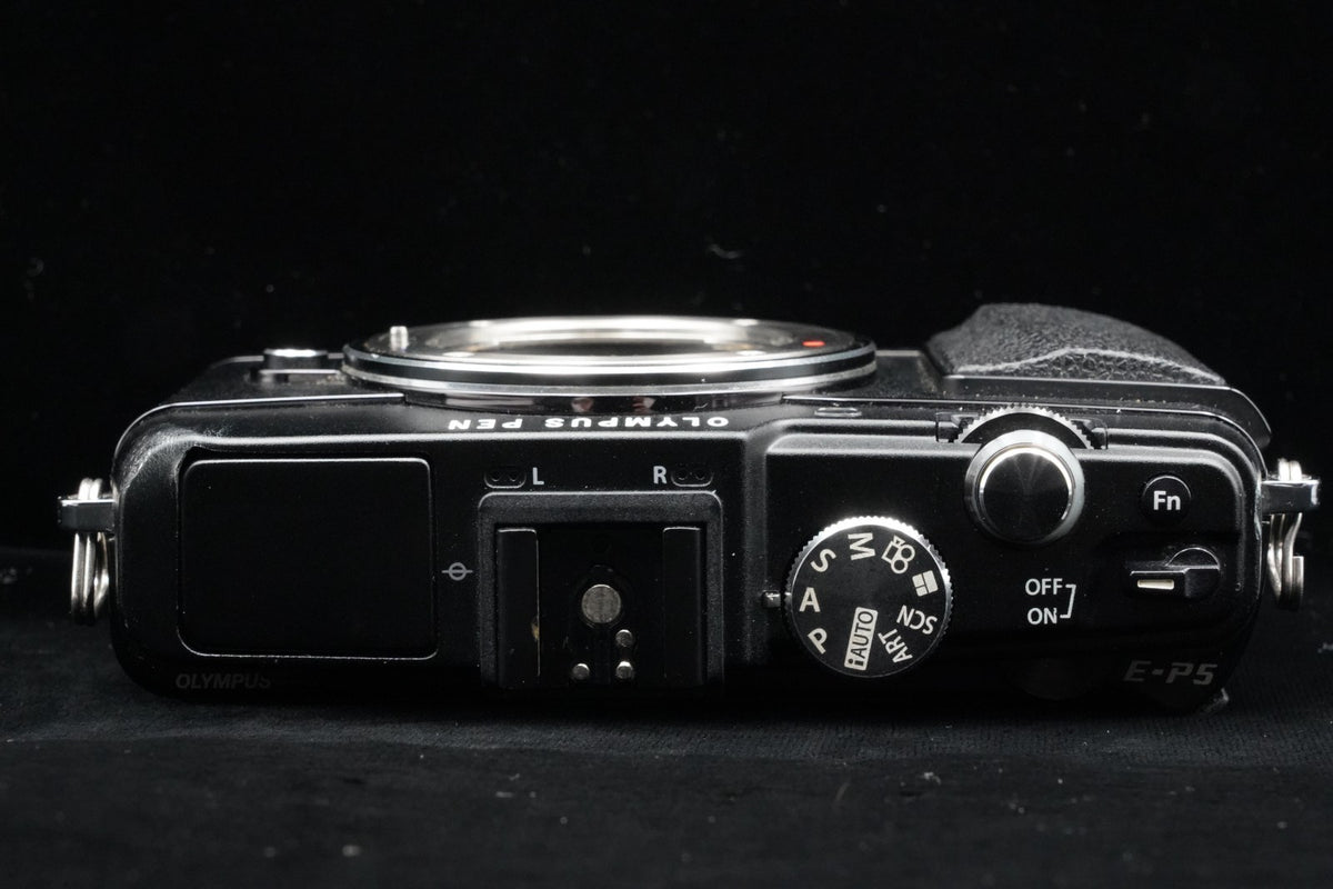 Olympus PEN E-P5 Black Body Wifi Digital Camera US STOCK #9838