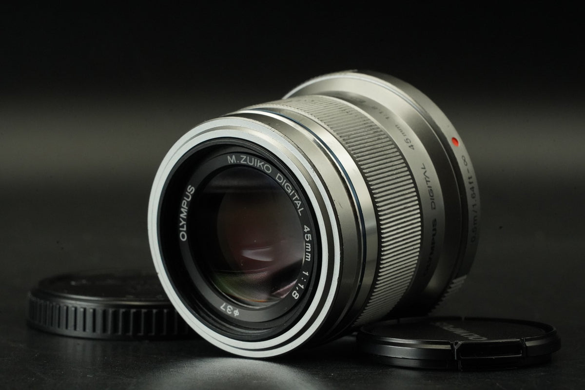 Olympus M.ZUIKO DIGITAL 45mm f/1.8 Lens Silver Japan #12097