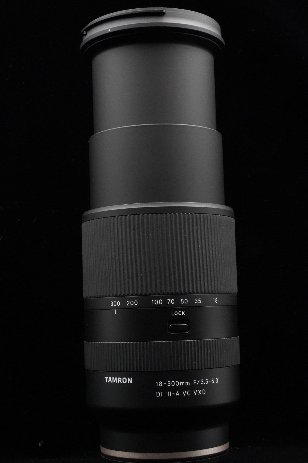 Tamron 18-300 mm f/3,5-6,3 Di III-A VC VXD pour Sony E PRESQUE INUTILISÉ #11091