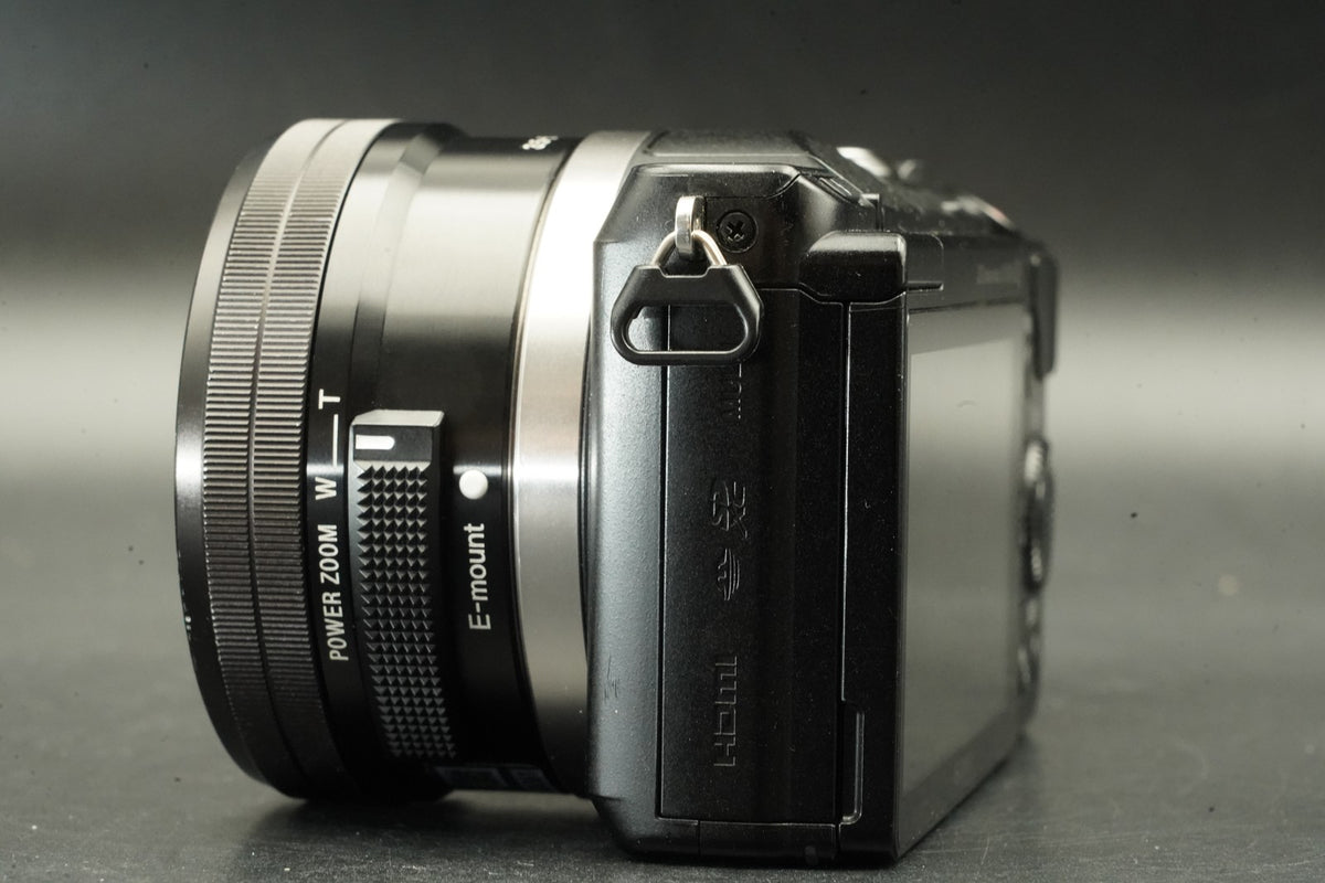Sony Alpha a5000 Digital Camera with Lens Black -19709 cuts- US STOCK #11990