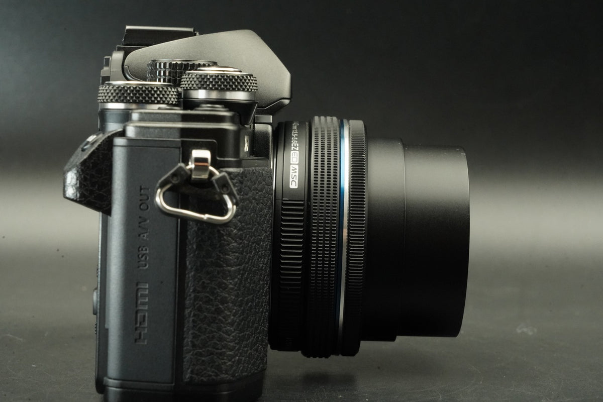 Olympus OM-D E-M10 Mark II Digital Camera Black w/ 2 Lens -19770 cuts- #11815