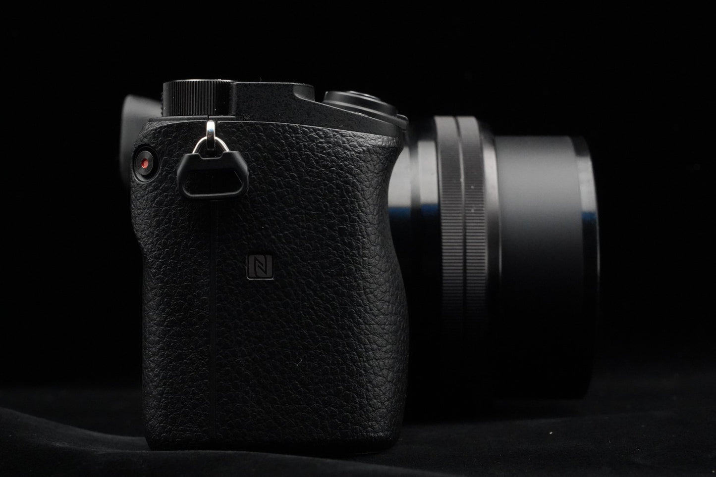Sony Alpha a6300 Mirrorless Camera with Lens Black US Duty Paid 10241