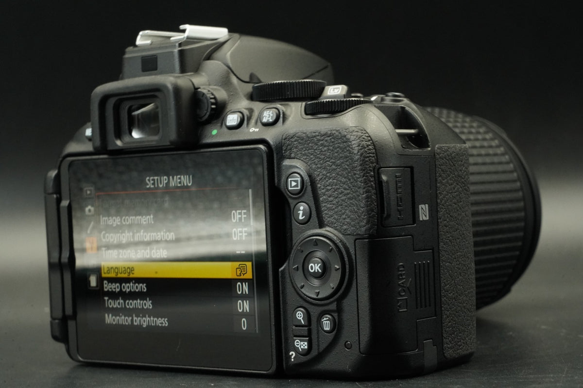 Nikon D5600 DSLR Camera w/ AF-S 18-140mm f/ 3.5-5.6 G ED VR -5172 cuts- #11602