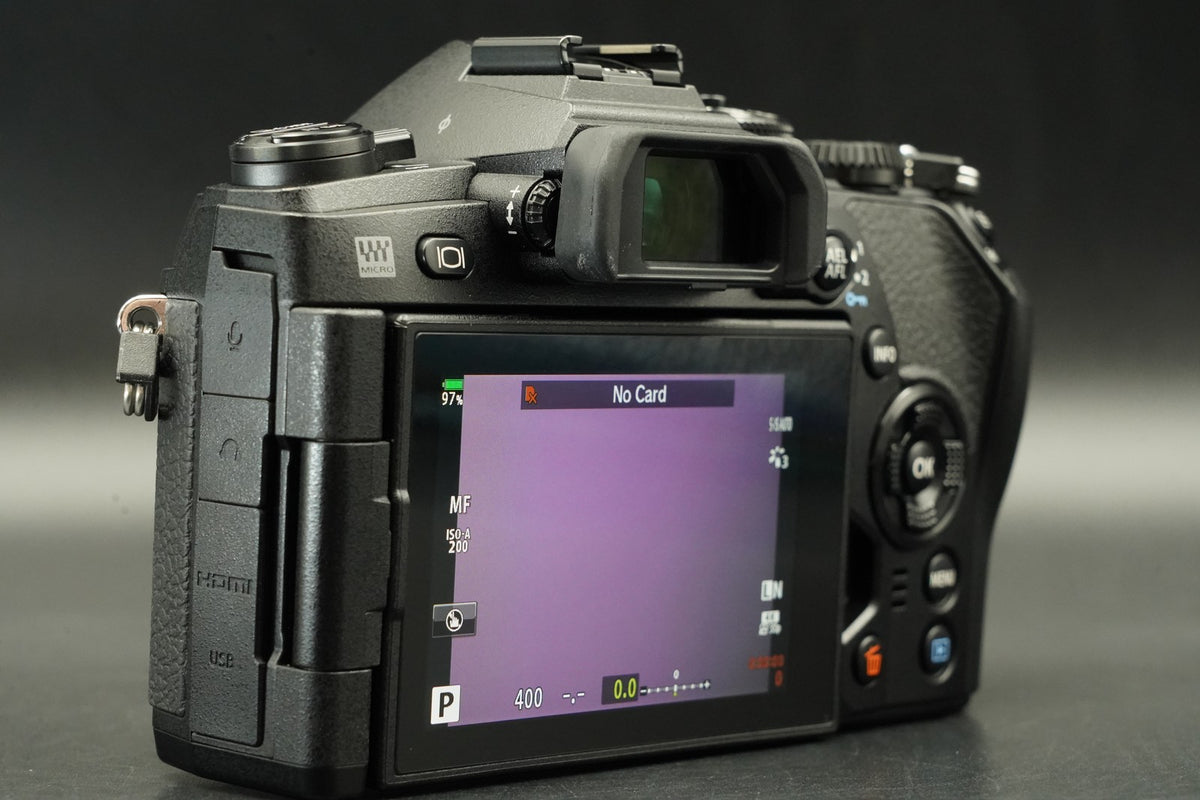 Olympus OM-D E-M1 Mark II Digital Camera Black Body -6099 cuts- #12213