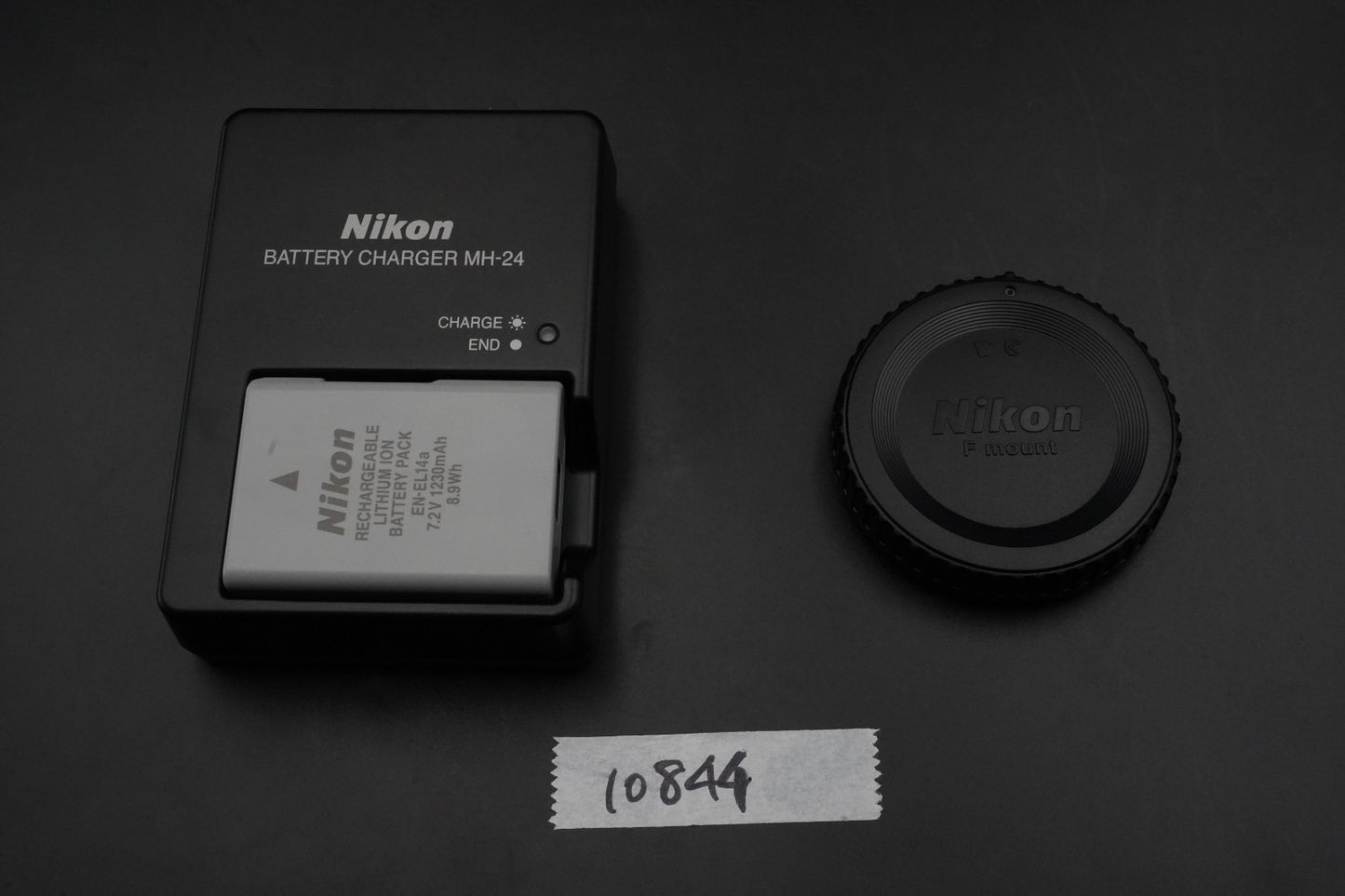 8652 cuts!! Nikon D5500 DSLR Digital Camera with AF-S Lens 10844