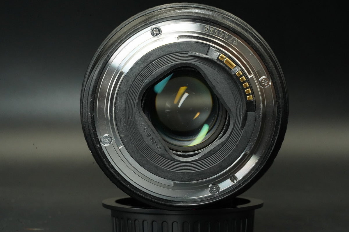 Objectif zoom Canon EF 24-105mm f/4 L IS USM monture EF #12271