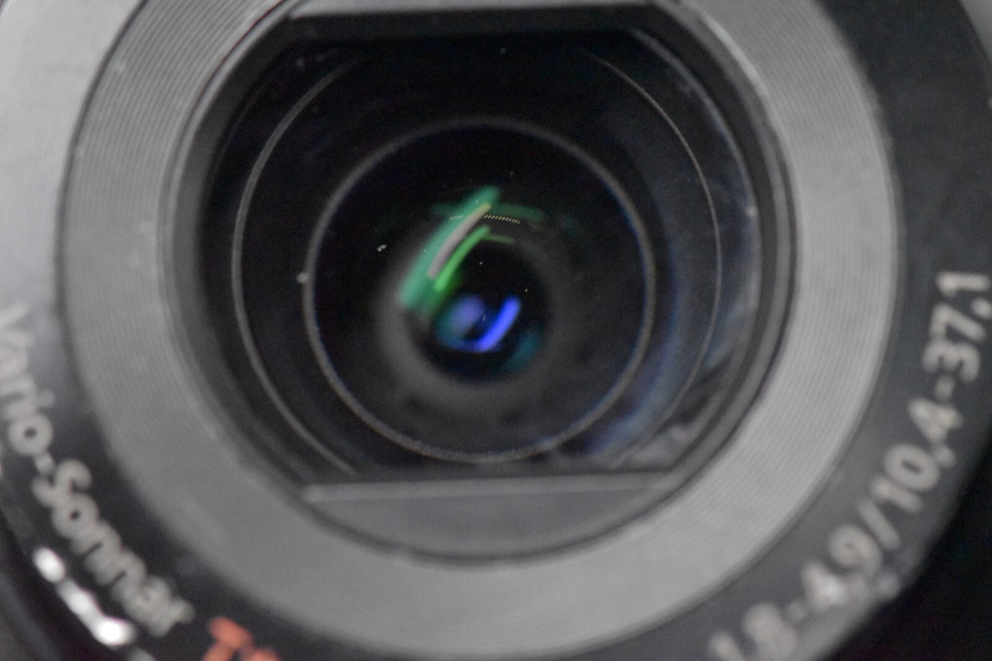 ENGLISH OK! Sony Cyber-Shot DSC-RX100 20.2MP Digital Camera R0083