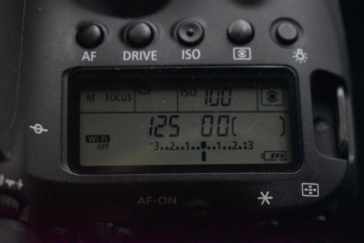 [US Duty Paid] Fotocamera digitale Canon EOS 6D Mark 2 II usata solo corpo 9388