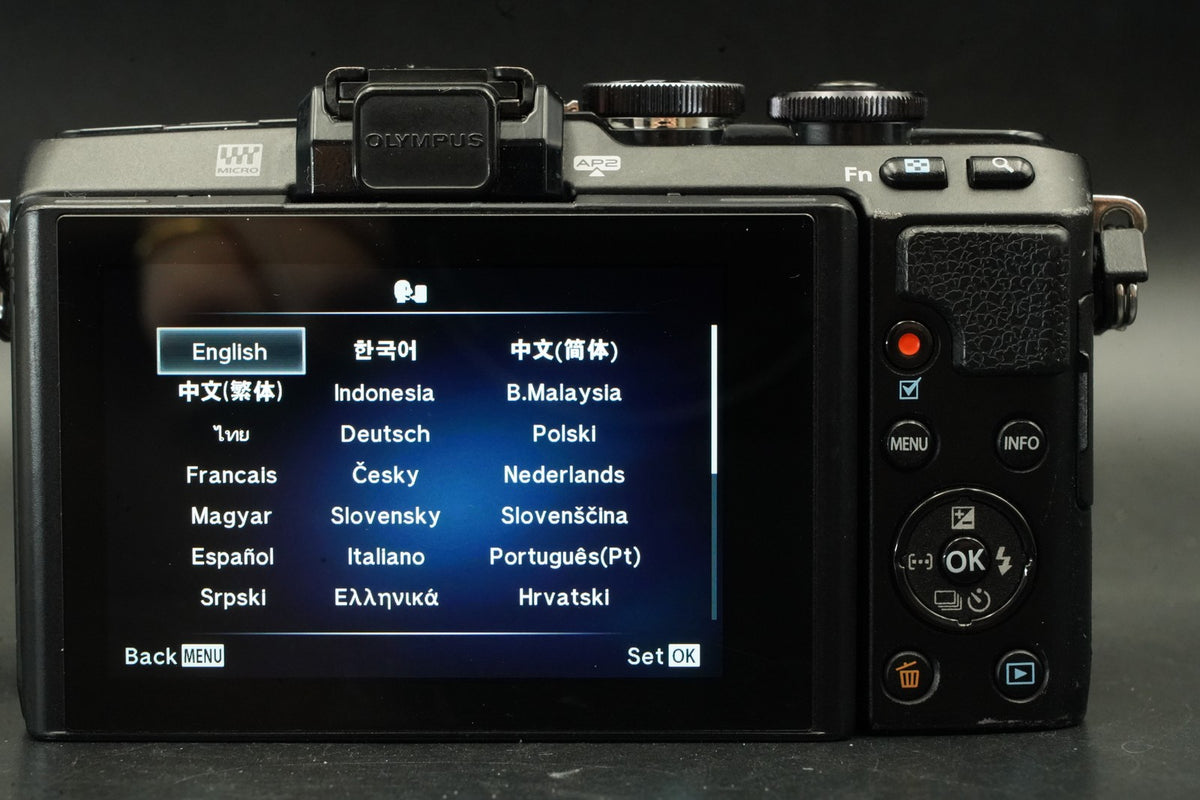 Olympus PEN E-PL7 Digital Camera Black with 2 Lens -21103 cut- #12638