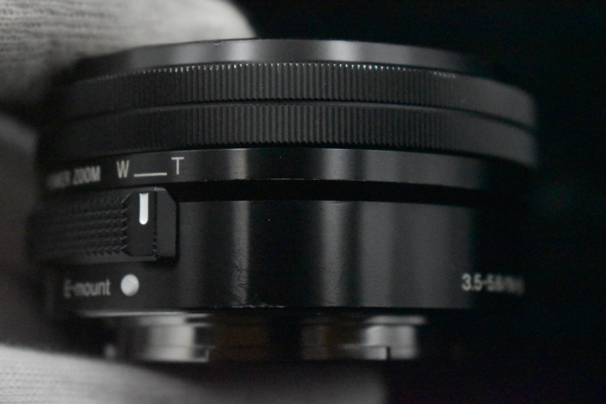 [US Duty Paid] Appareil photo numérique sans miroir Sony Alpha a5000 avec...