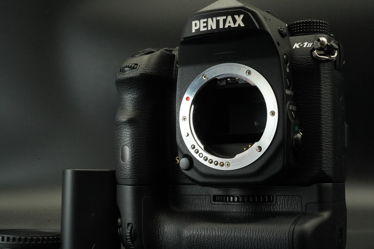 PENTAX K-1 Mark II Digital Camera + D-BG6 Battery Grip -SC 2%- #11985