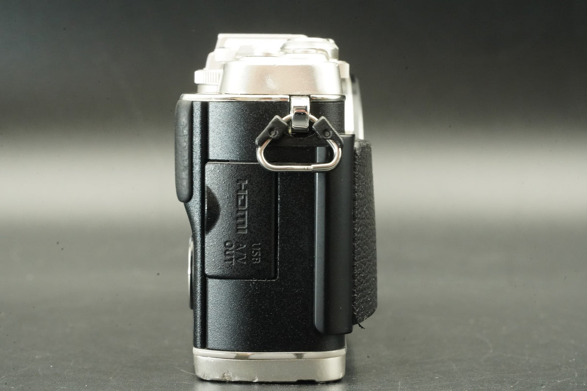 Olympus PEN E-P5 Silver Body Wifi Digital Camera -12763 cuts- #11769