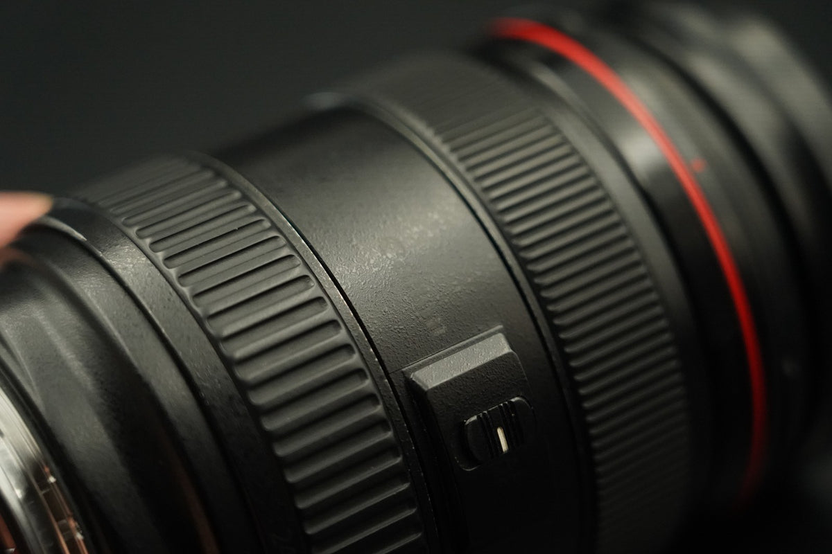 Canon EF 24-70mm f/2.8 L USM AF Telephoto Zoom Lens #11874