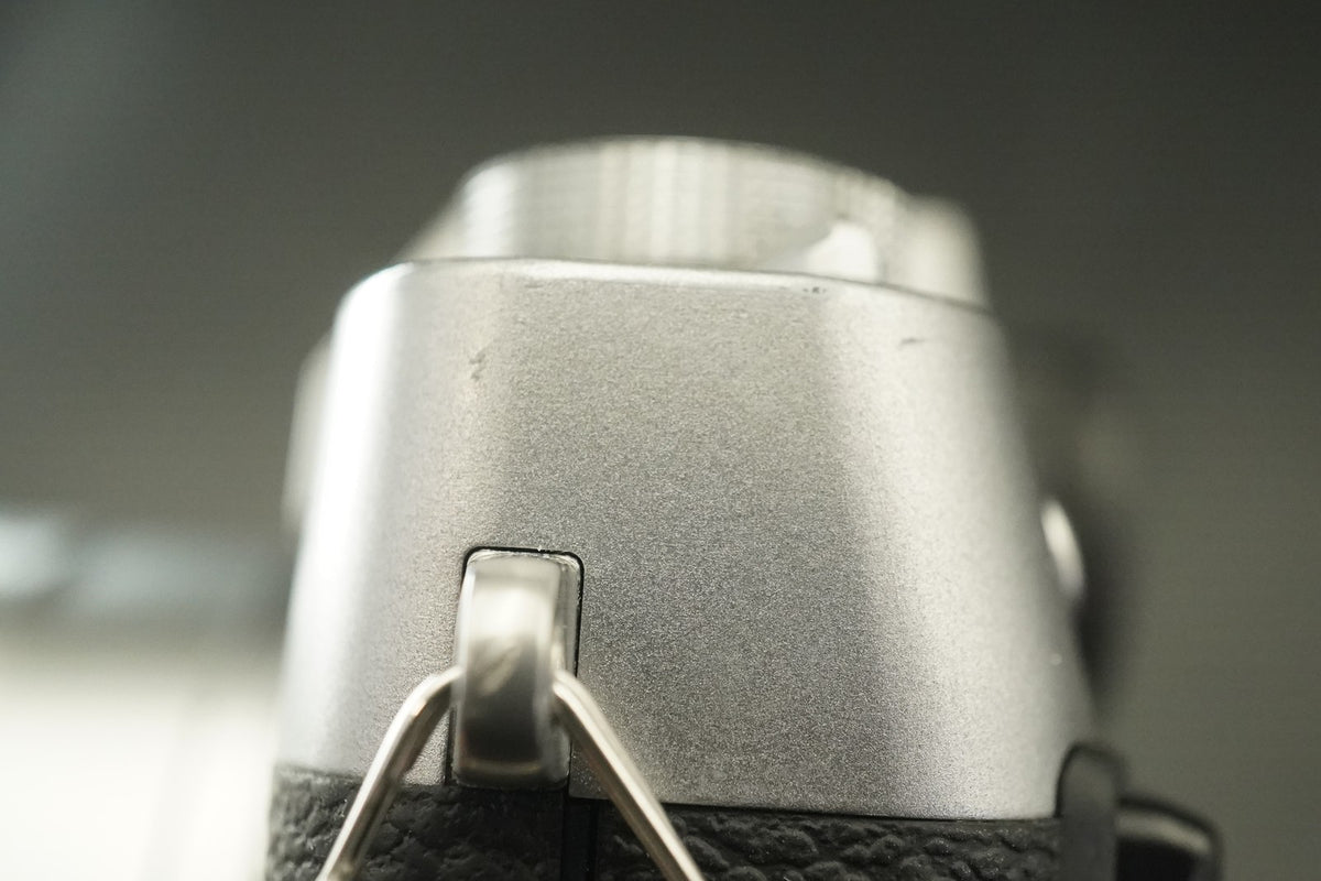 Fujifilm X-T20 Digital Camera w/ XC 16-50mm Lens Silver -13576 cuts- #12477