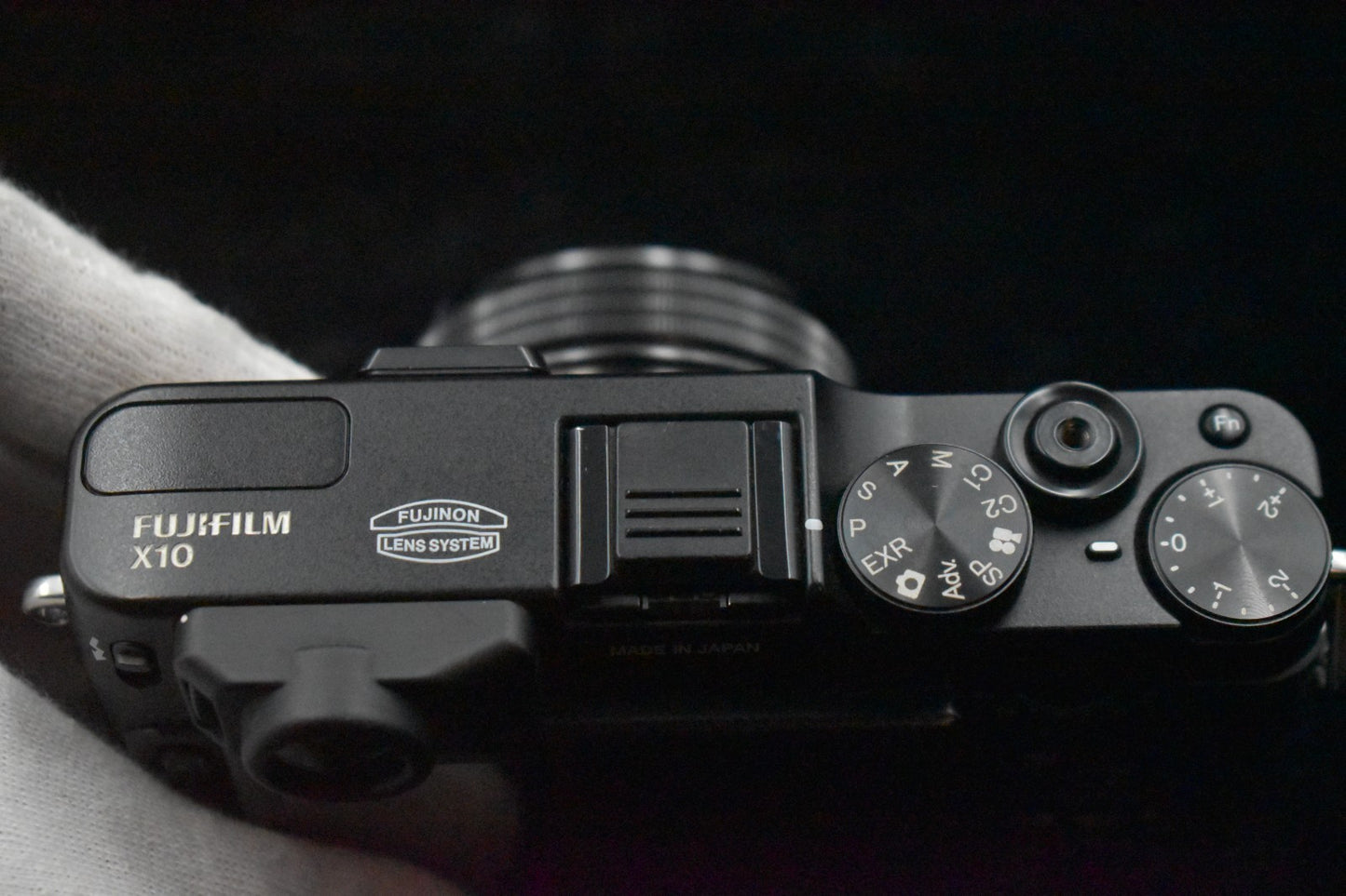 [US Duty Paid] Fujifilm X10 Black pPoint and Shoot Compact Digital Camera 8796
