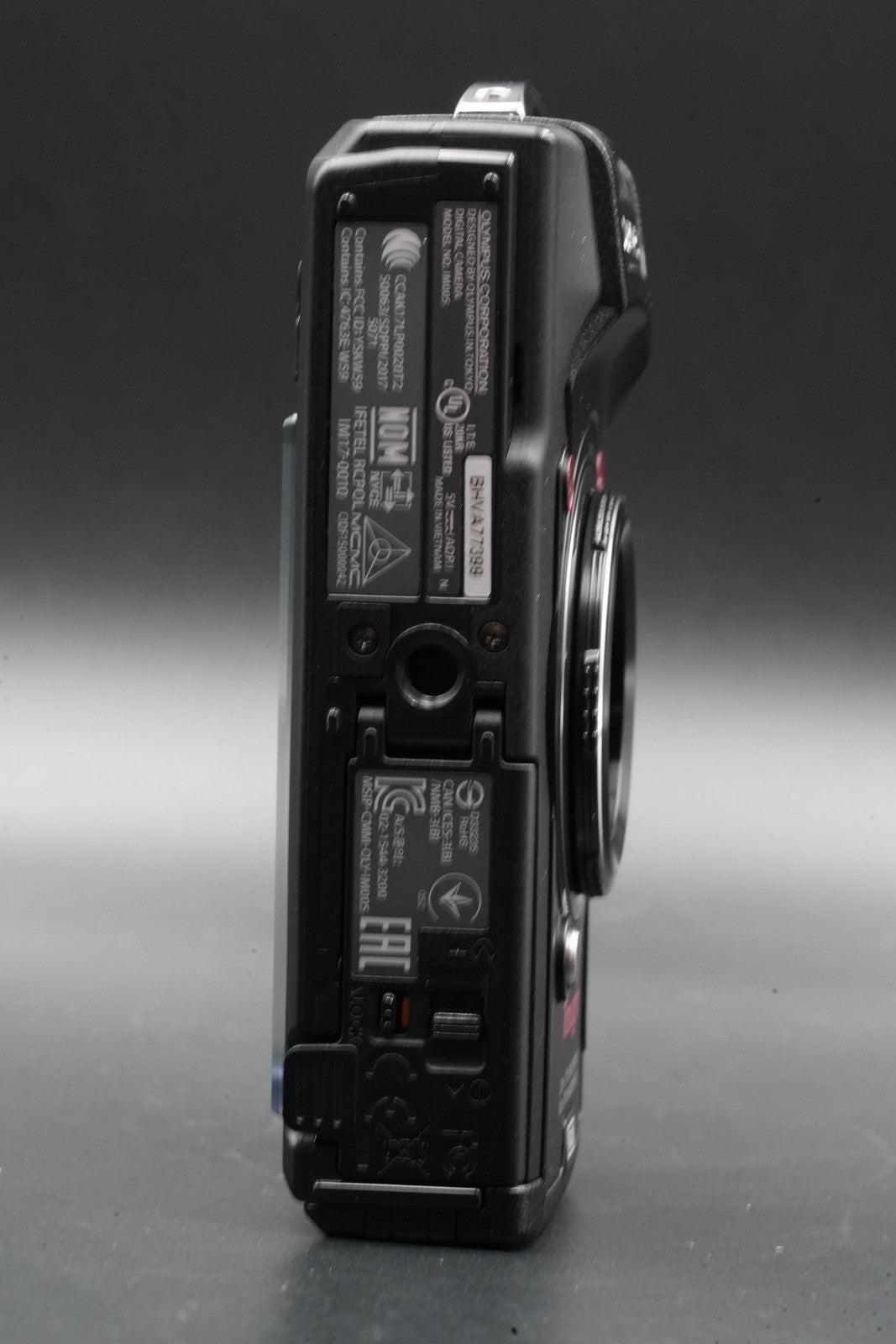 OLYMPUS Tough TG-5 Black Waterproof Digital Camera JAPAN US Duty Paid 10645