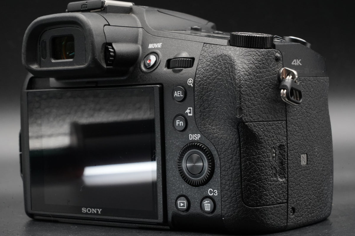 Sony Cyber-Shot RX10 IV 20.1MP Digital Camera DSC-RX10M4 ALMOST UNUSED #11127