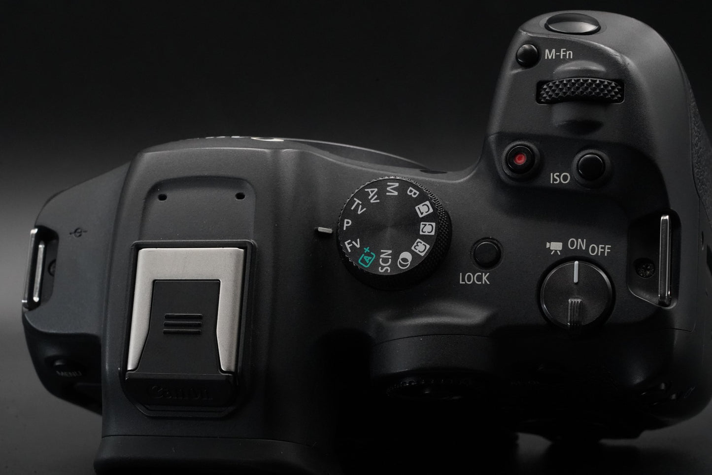 Canon EOS R7 Mirrorless Digital Camera US DUTY PAID 10819