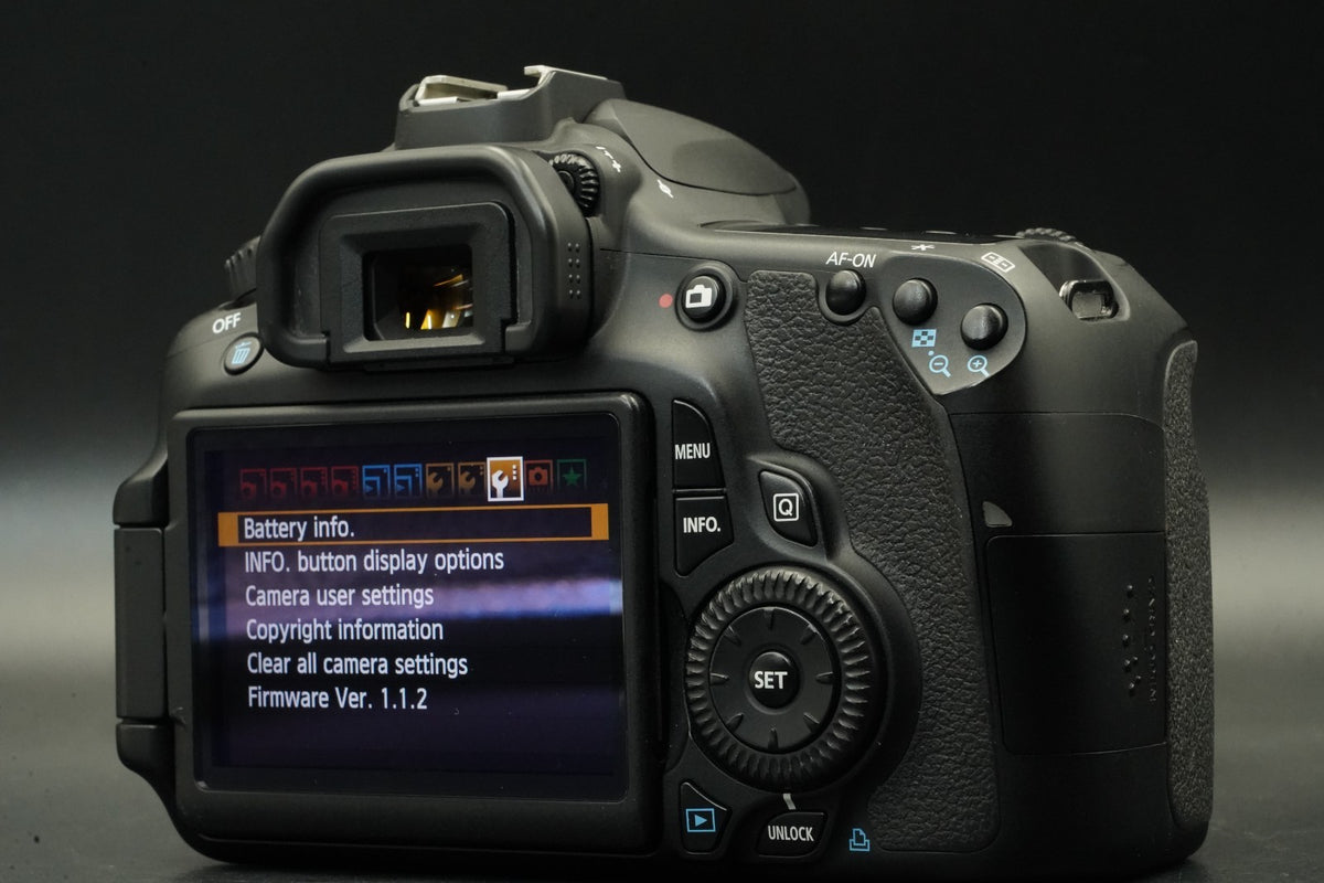 Canon EOS 60D DSLR 18MP w/ EF-S 18-135mm IS Camera -4432 cuts- US STOCK #11600