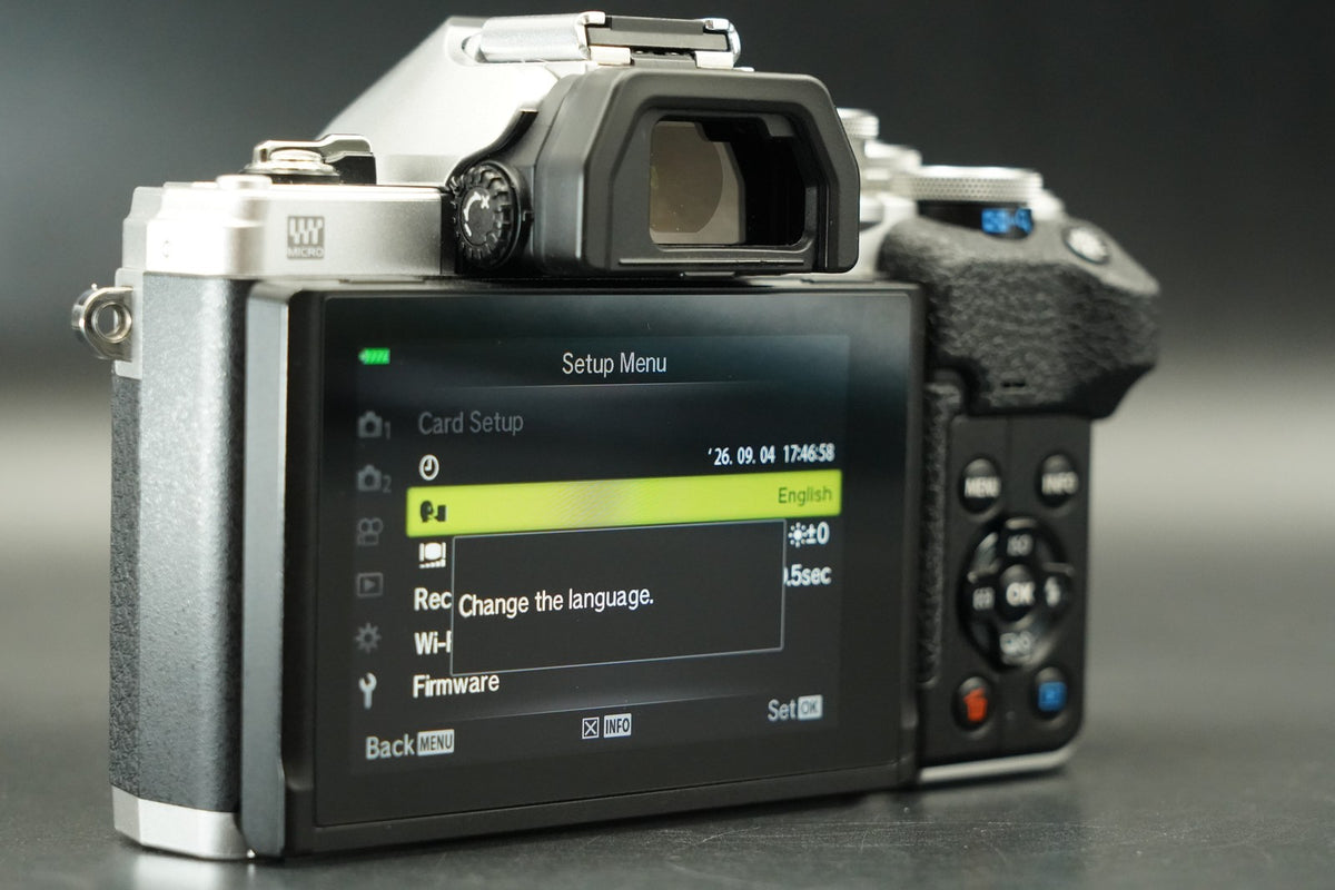 Olympus OM-D E-M10 Mark IV Silver Mirrorless Camera -10104 cut- US STOCK #12140