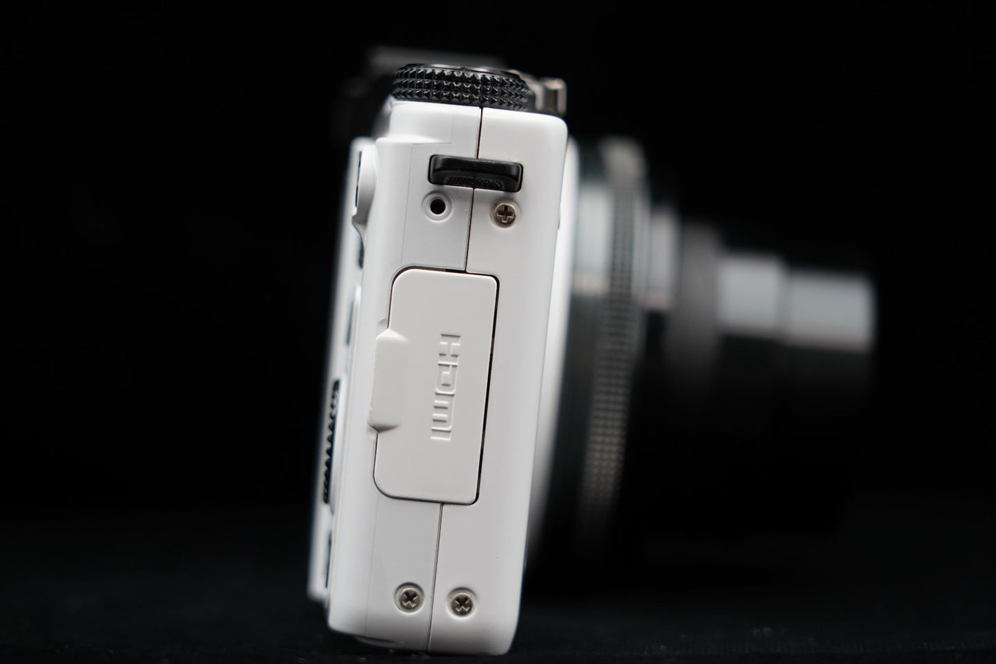 Olympus STYLUS XZ-1 Point and Shoot Digital Camera White [] US STOCK #9730
