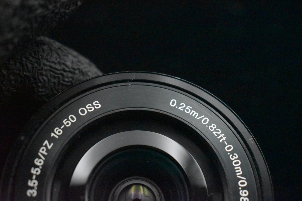 [US Duty Paid] Sony alpha a6000 Digitale Spiegellose Kamera mit Objektiv...