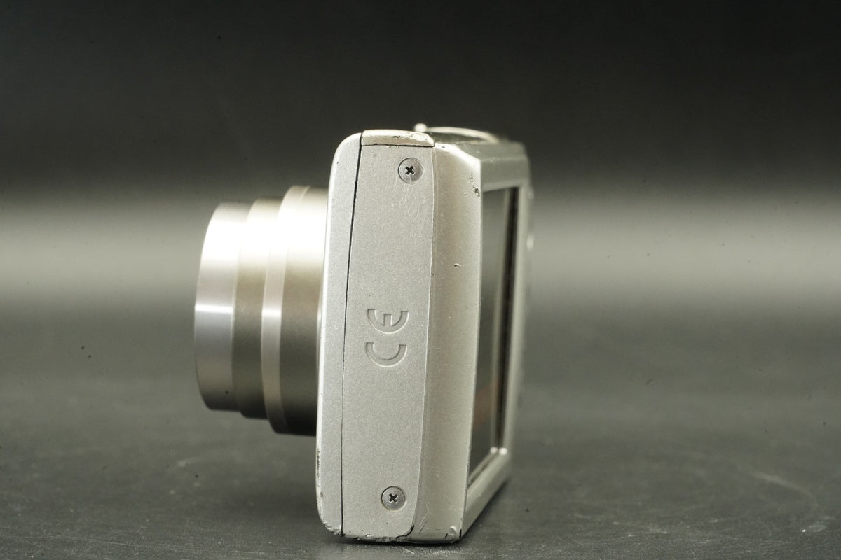 Canon PowerShot IXY 200 ELPH 185 digital Camera Silver #12600