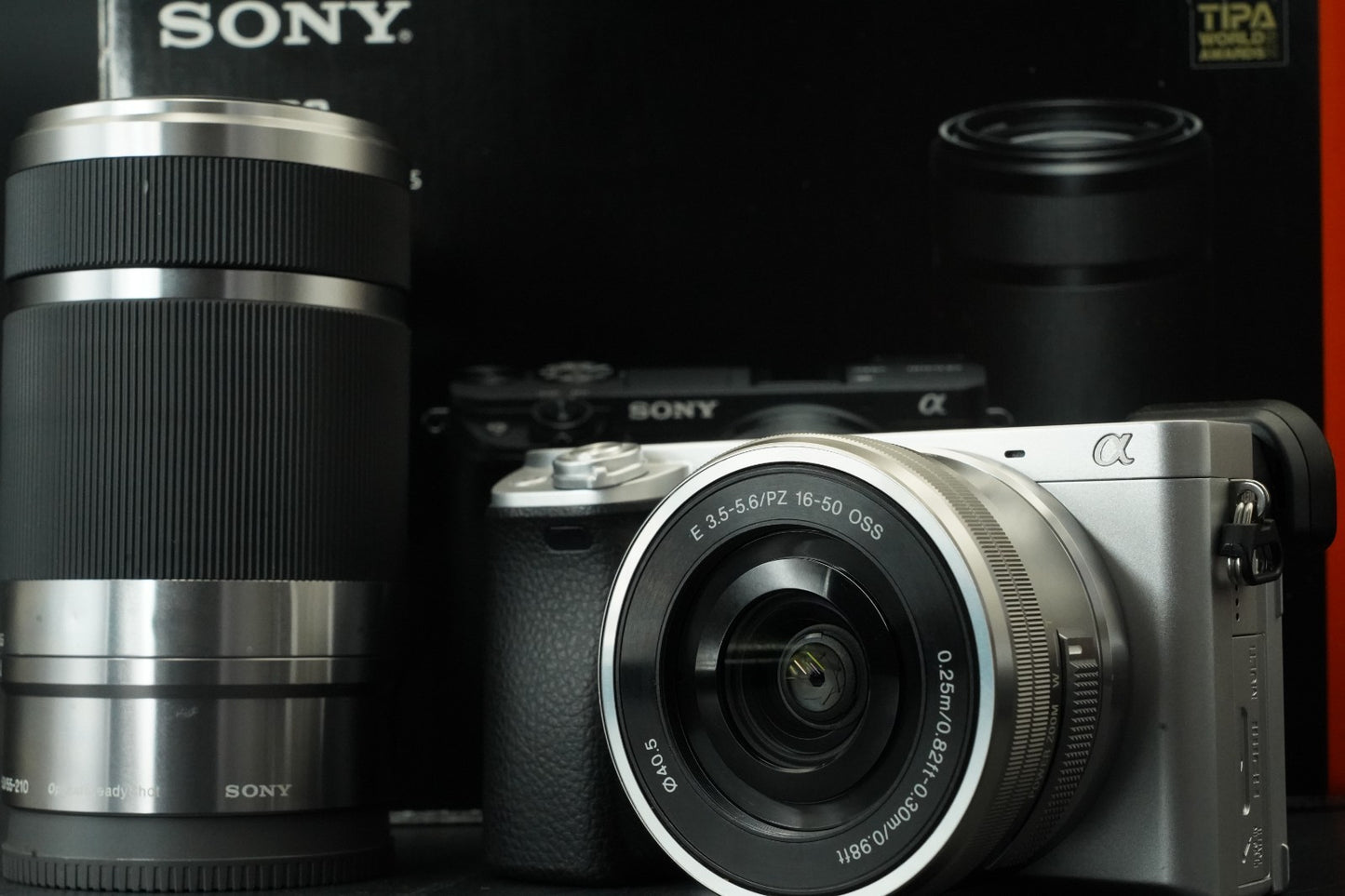 8739 cuts!! Sony A6400 Mirrorless Digital Camera with 2 Lenses Silver 11579