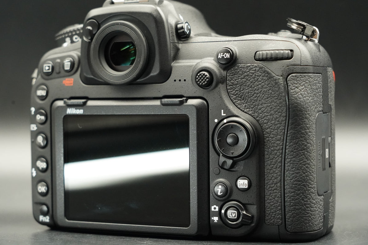 Nikon D500 20.9MP Digital SLR Camera Body -6% cuts- #11599
