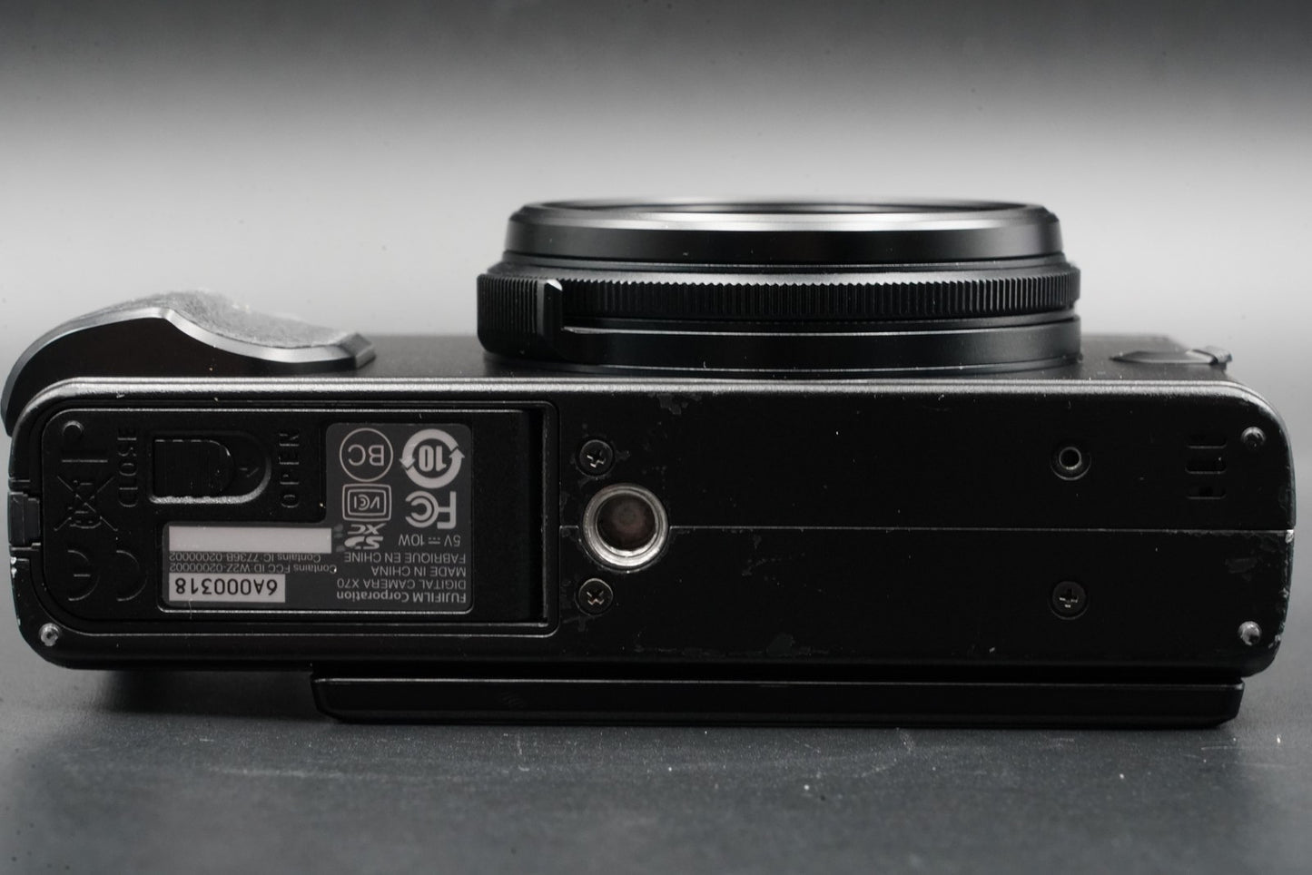 Fujifilm Fuji X70 X 70 Black 16.3MP Digital Camera US DUTY PAID 10536