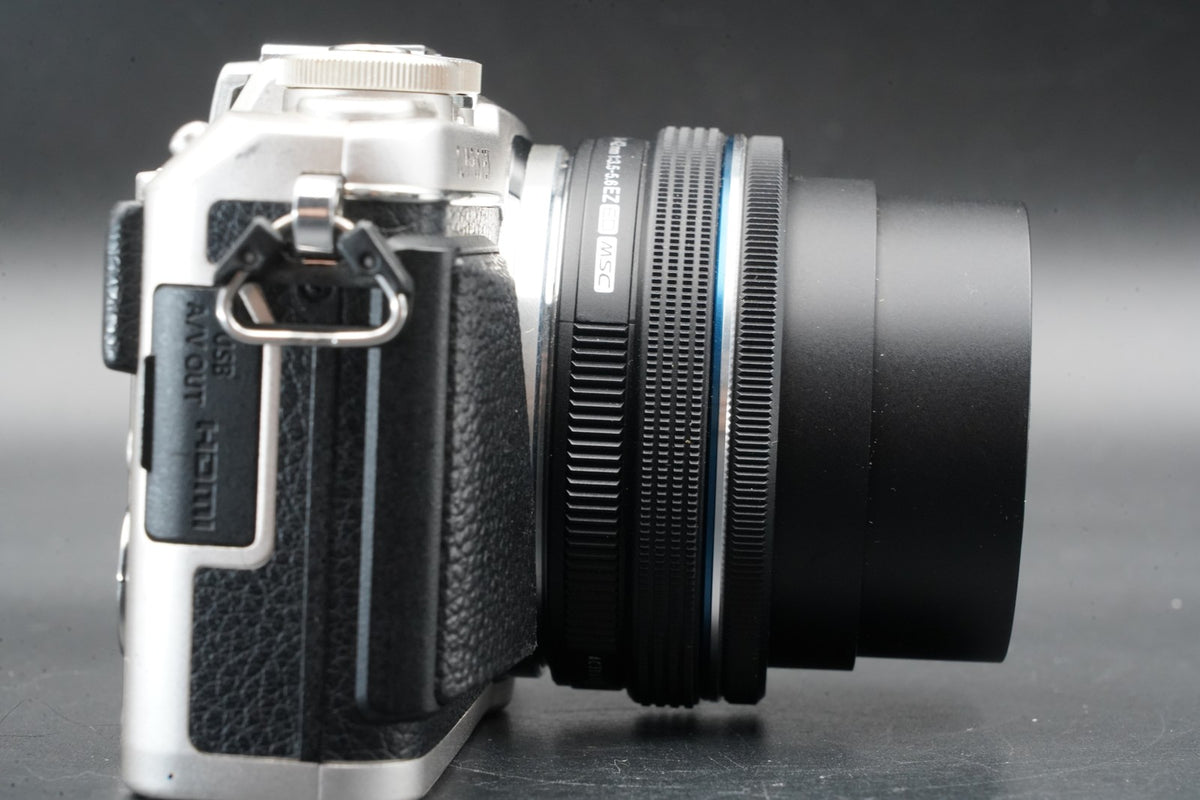 Olympus PEN E-PL7 Digital Camera Silver with 14-42mm Lens US STOCK #11432