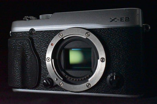 [US Duty Paid] Fujifilm Fuji X-E2 Mirrorless Digital Camera Silver Usado 7992