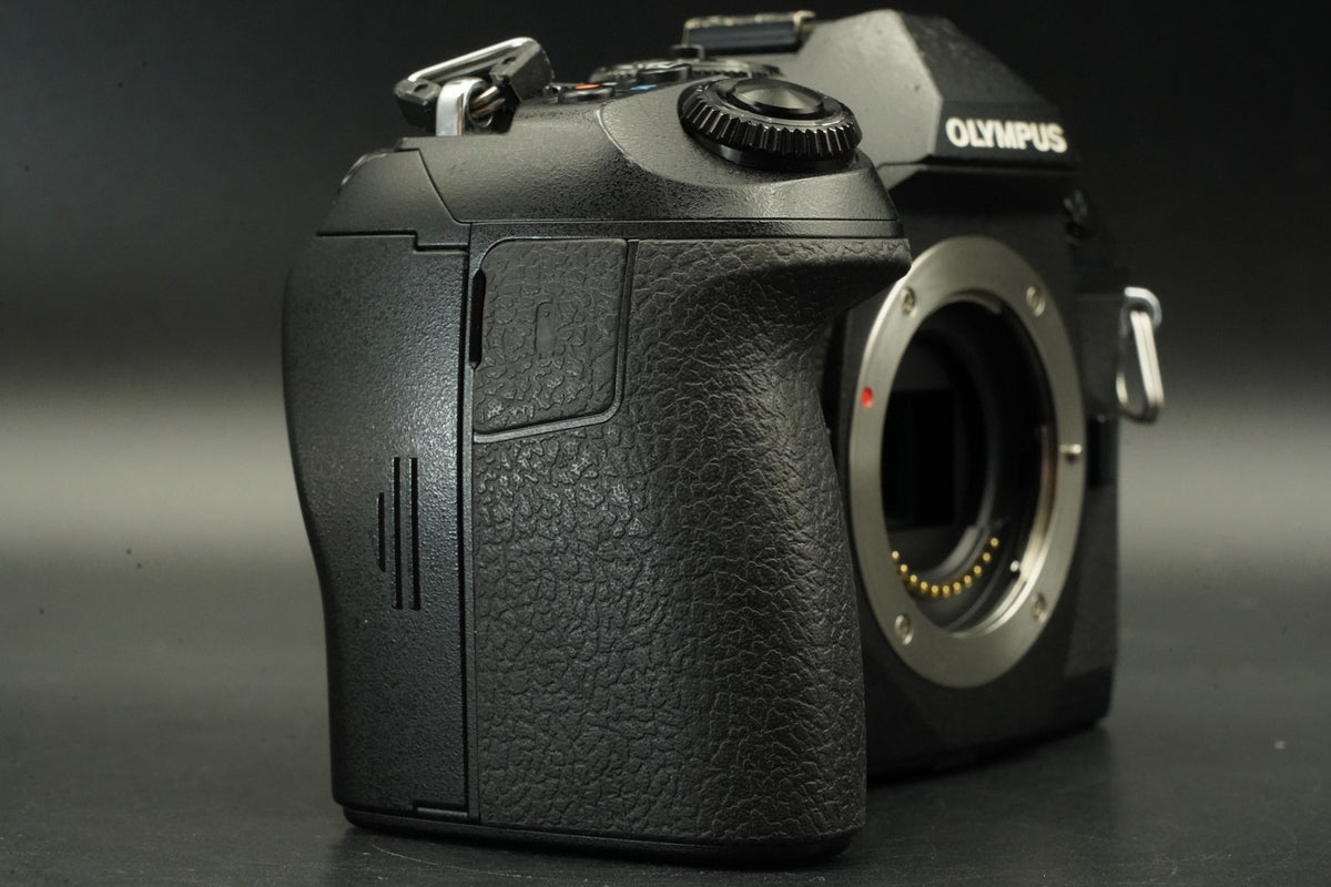 Olympus OM-D E-M1 Mark II Digital Camera Black Body #11753