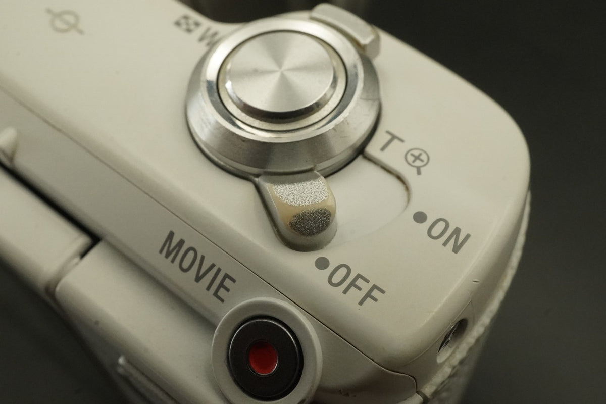 Sony a5100 Mirrorless Digital Camera White -41108 cuts- #12382