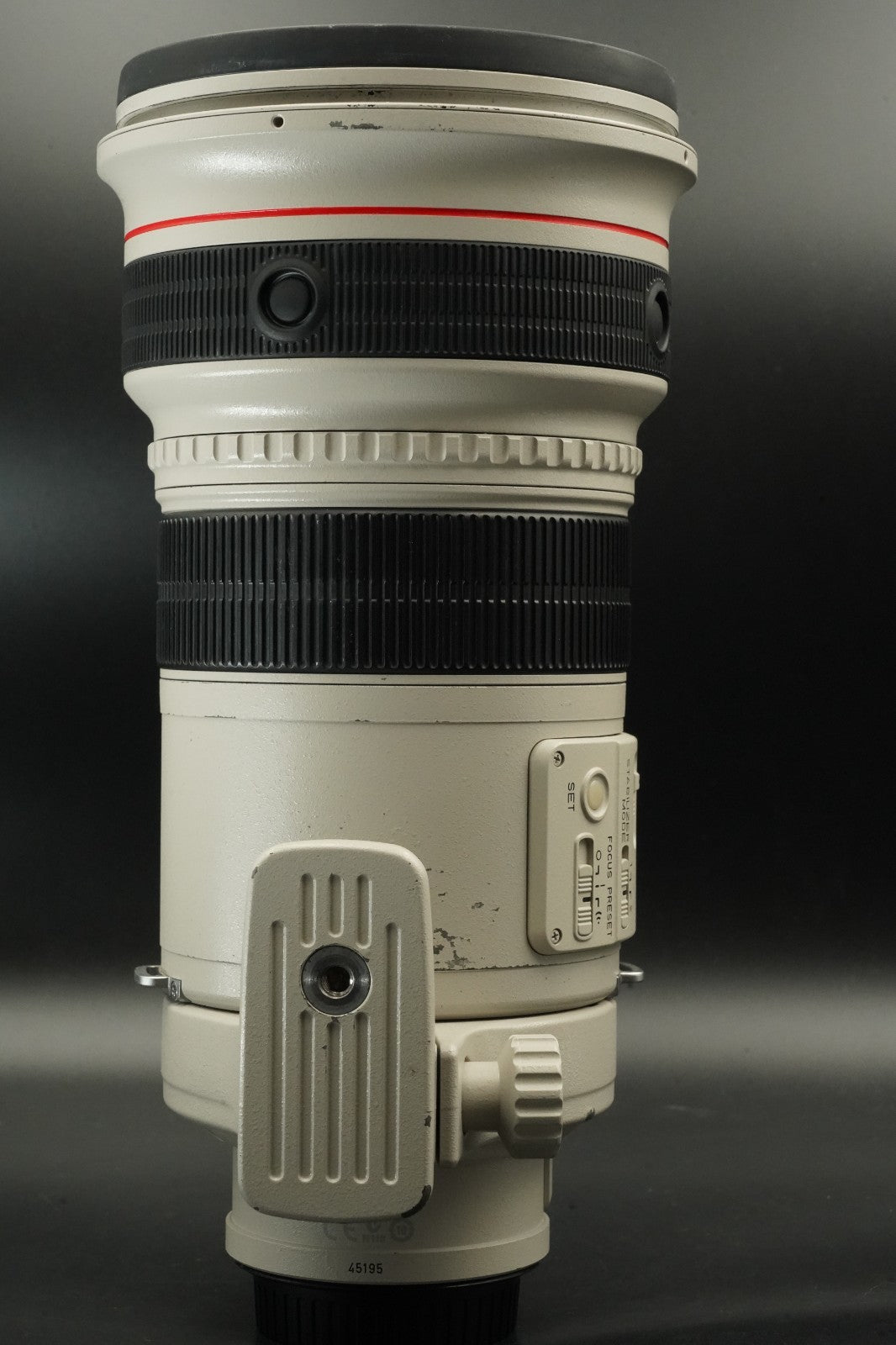 Canon EF 300mm F/2.8 L IS USM Lens w/ BOX US STOCK #11469