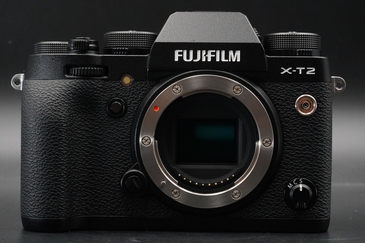 Fujifilm X-T2 Mirrorless Digital Camera ALMOST UNUSED 10804