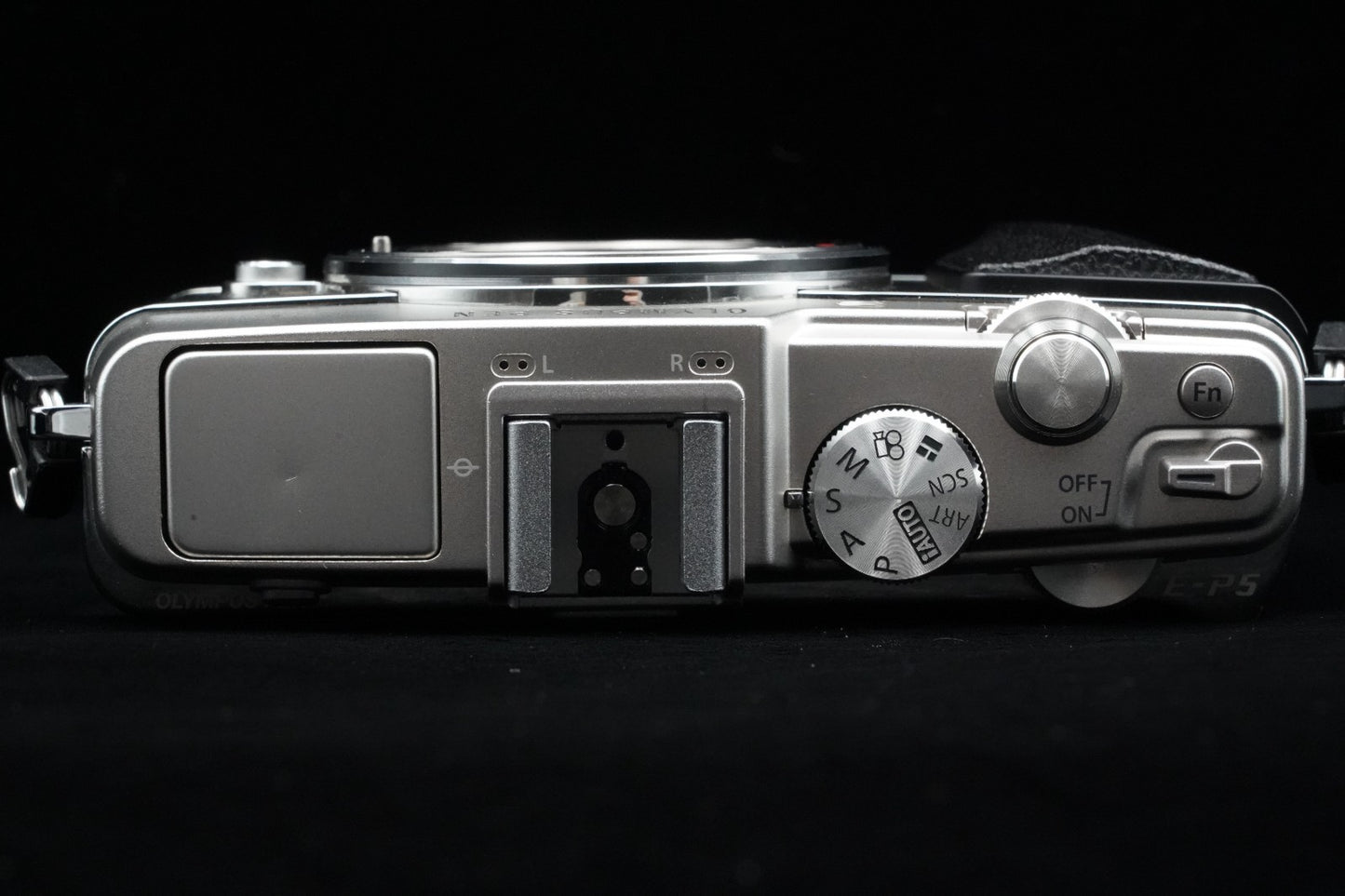 Olympus PEN E-P5 Silver Body Wifi Digital Camera Japan US Duty Paid 9837
