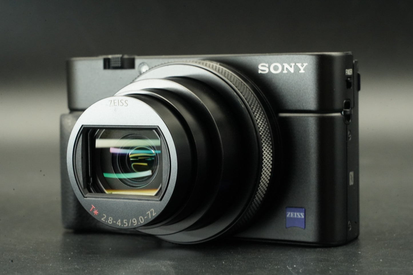 Sony Cyber-Shot DSC-RX100M7 VII Mark 7 Digital Camera 11577