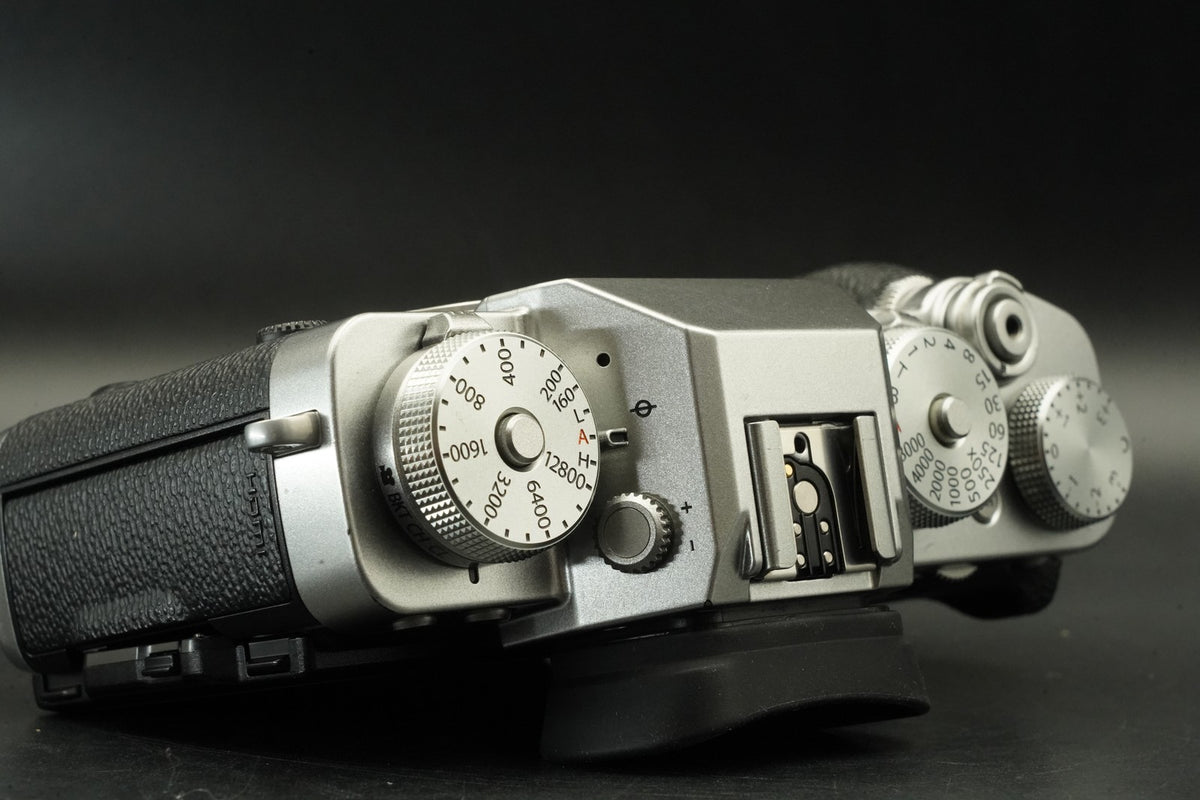 Fujifilm X-T3 Mirrorless Digital Camera Silver Body Only -703 cuts- #12329
