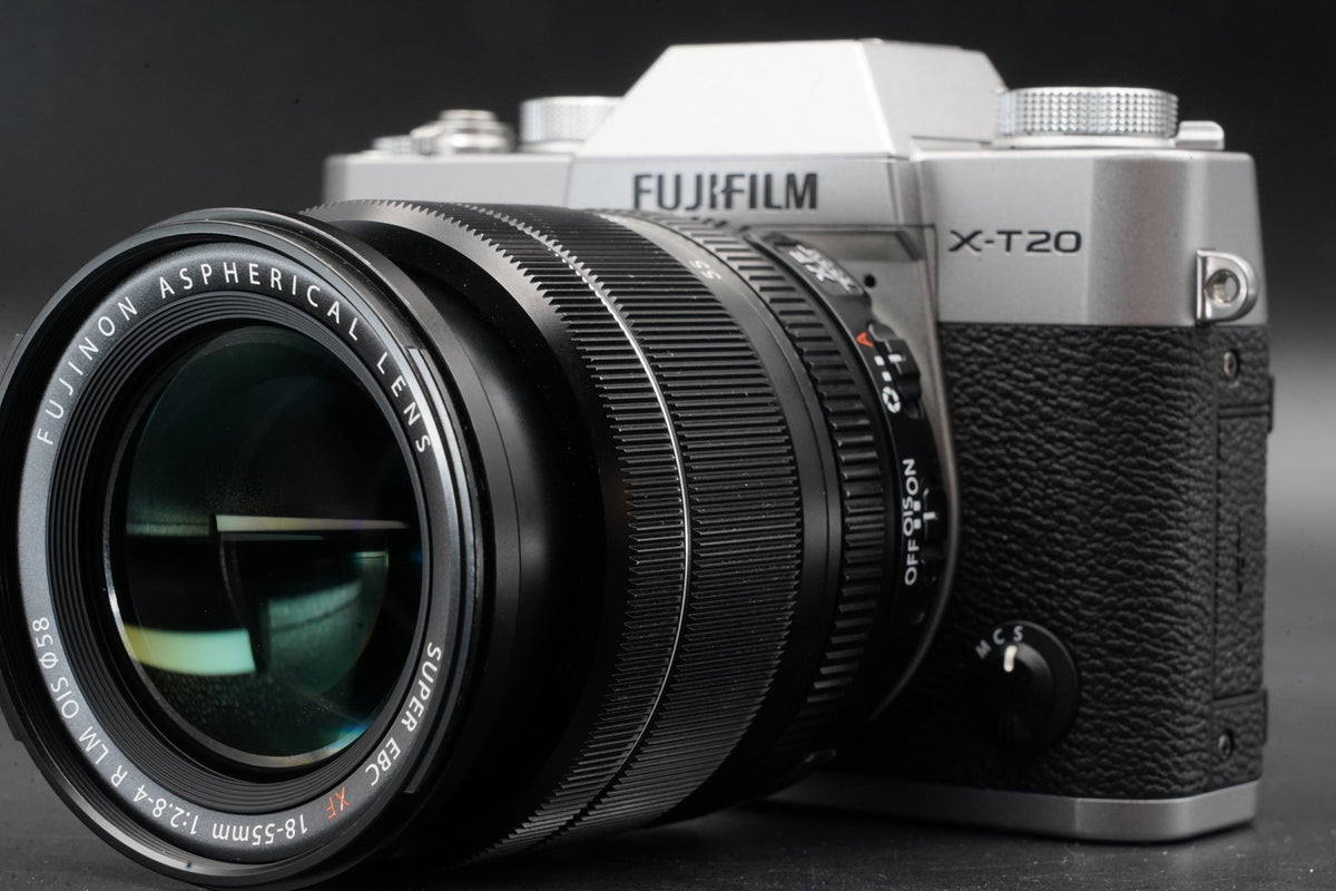 Appareil photo numérique sans miroir Fujifilm X-T20 avec objectif XF 18-55...