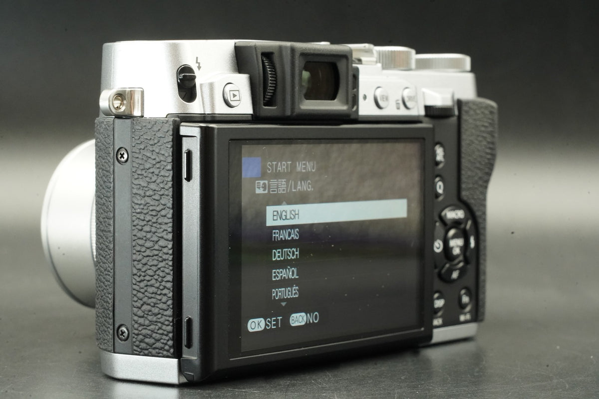 Fujifilm FinePix X30 12.0MP Digital Camera Silver #12090