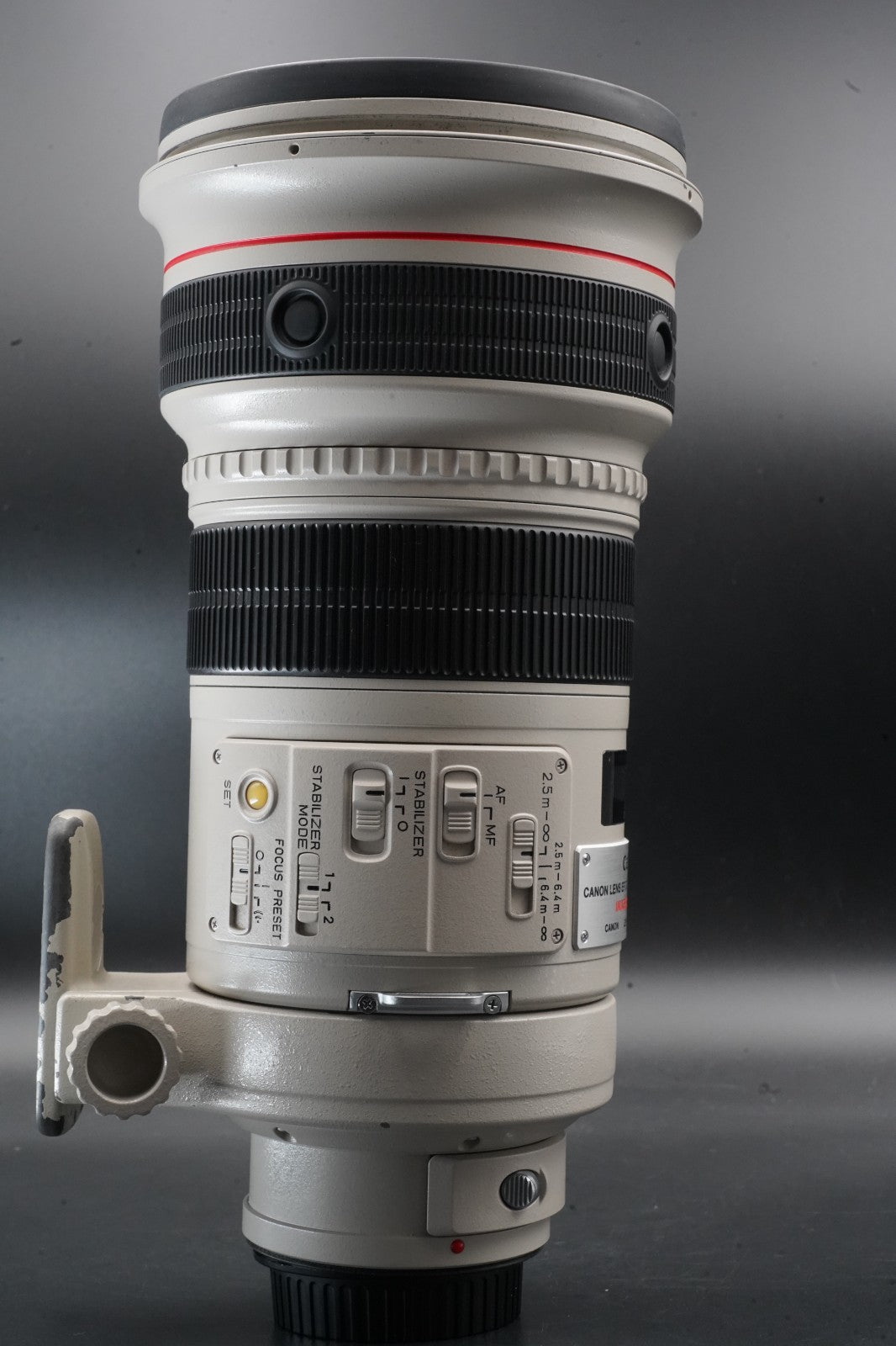 Canon EF 300mm F/2.8 L IS USM Lens w/ BOX US STOCK #11136