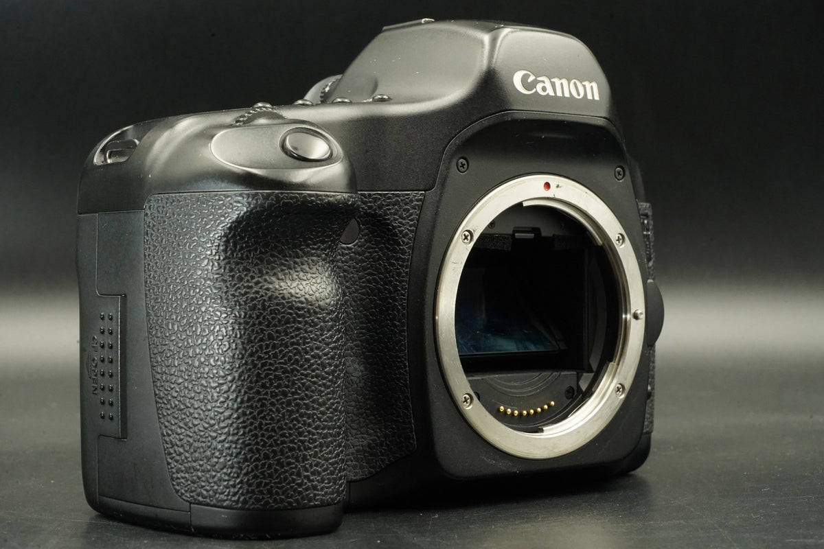 Canon EOS 5D Digital SLR Full Frame Camera Body Only #12437