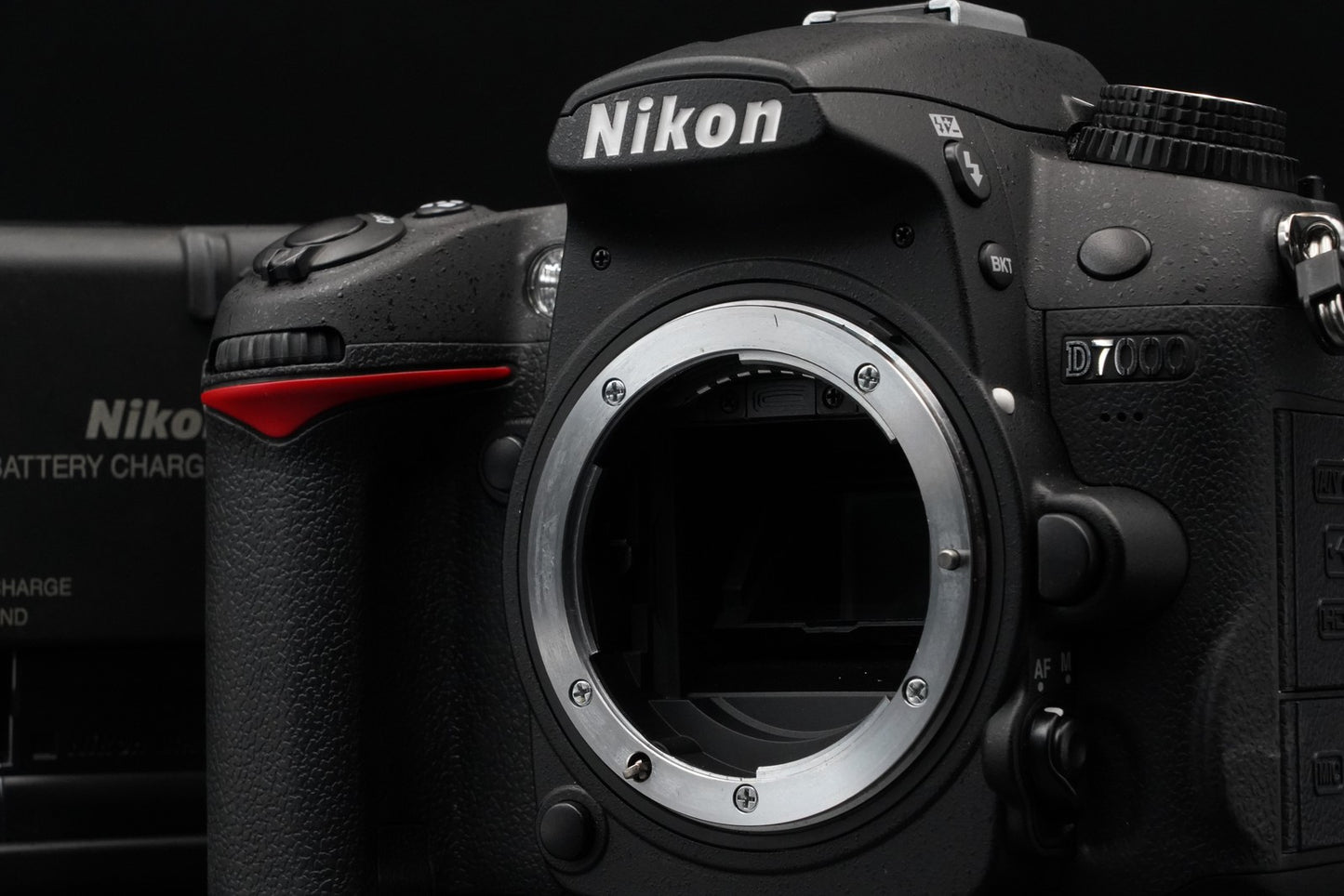 924 cuts! Nikon D7000 DSLR Digital SLR Camera US Duty Paid 10537