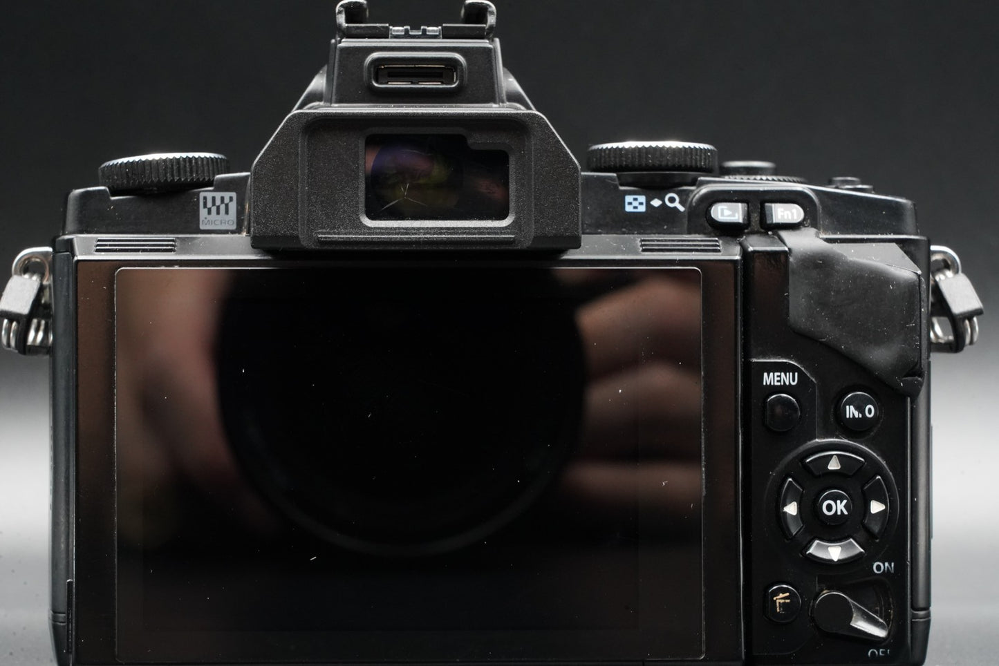 Olympus OM-D E-M10 Mark III Silver Body Only Silver w/ 2 Lenses10447
