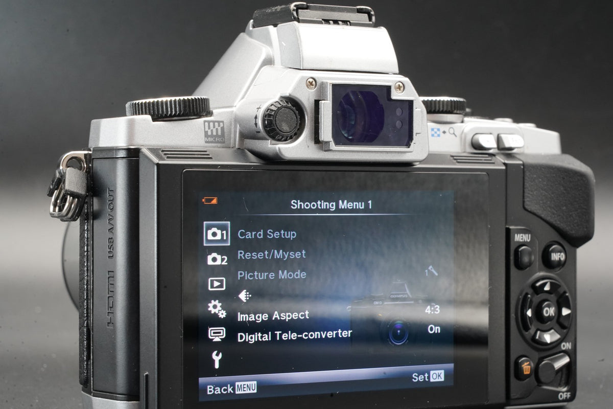Olympus E-M5 Mirrorless Digital Camera w/ 2 Lenses Silver #11366
