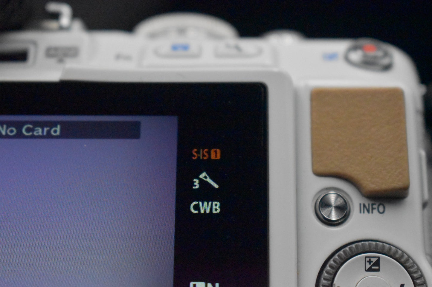 [US Duty Paid] Olympus Pen Lite E-PL5 White Mirrorless Digital Camera 9251