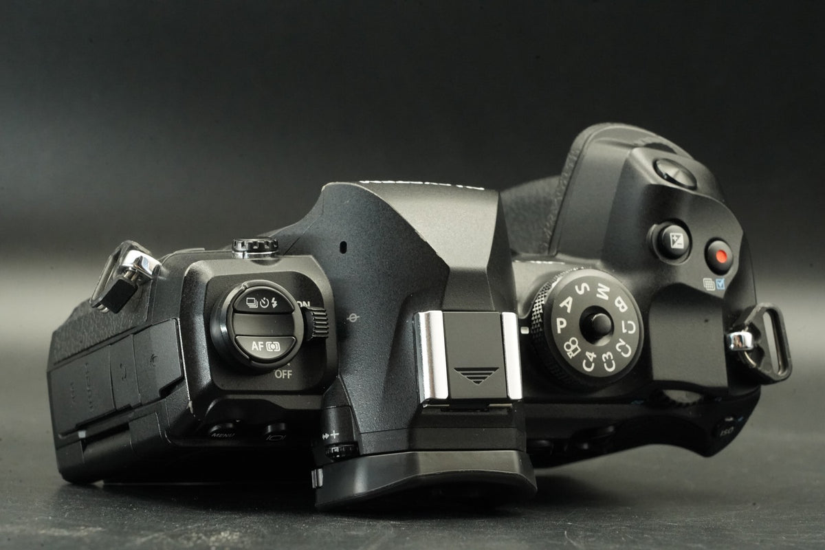 OM SYSTEM OM-1 Mark II Spiegellose Kamera -81 Schnitte- #12015